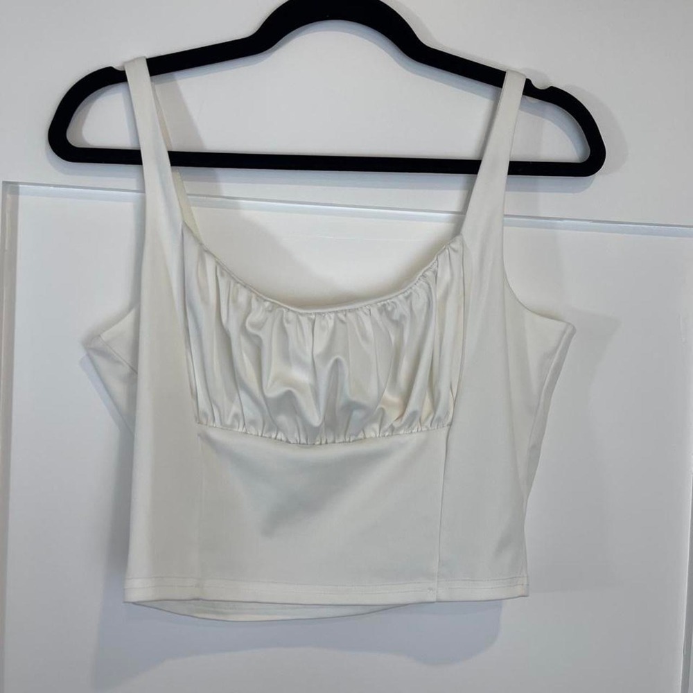 Ivory Ruched Bust Cropped Tank Top - Picture 2 of 8